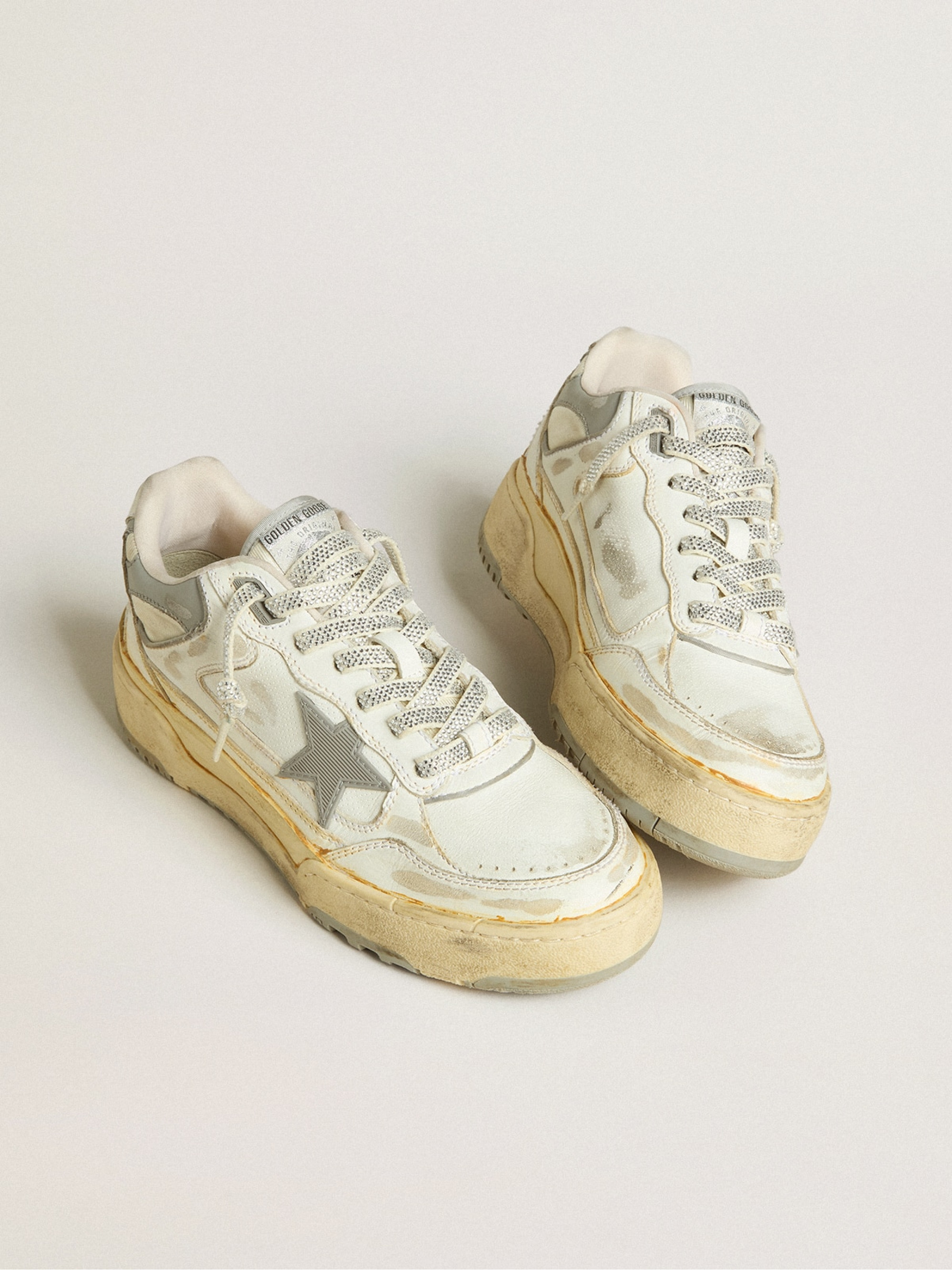 Men’s Forty2 in white leather with laces with Swarovski crystals and gray TPU star