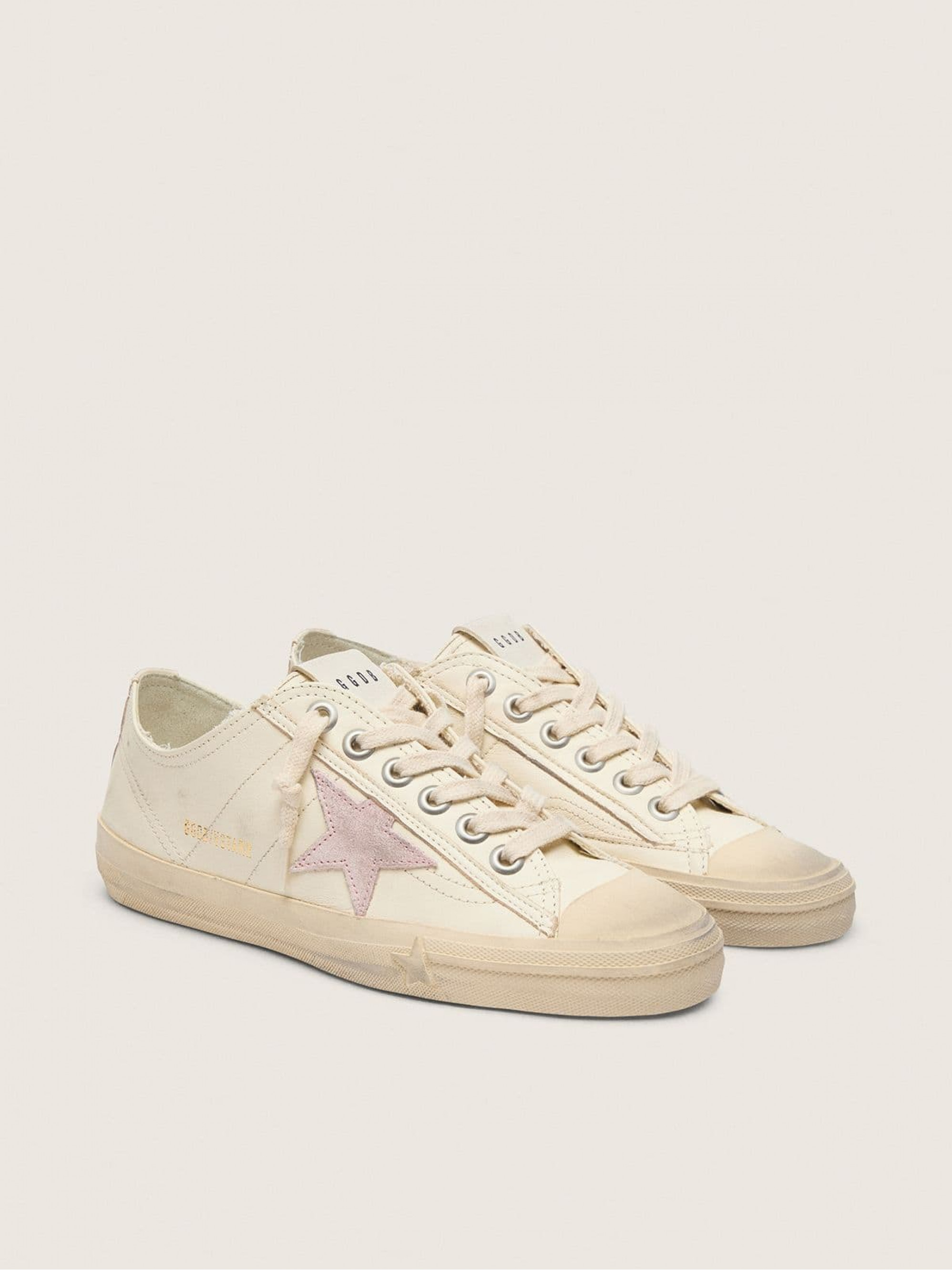 V-Star in beige nappa leather with old-rose suede star